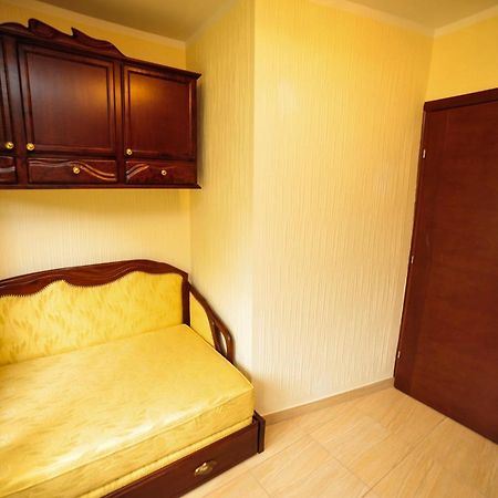 Villa Dolphin Apartments Petrovac Chambre photo