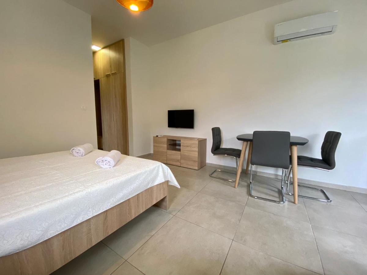 Villa Dolphin Apartments Petrovac Extérieur photo