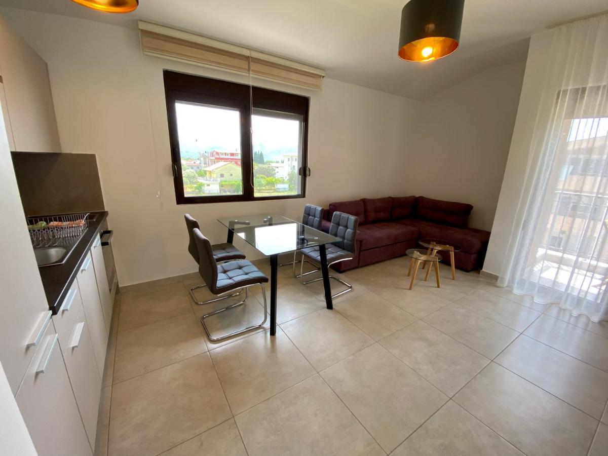 Villa Dolphin Apartments Petrovac Extérieur photo