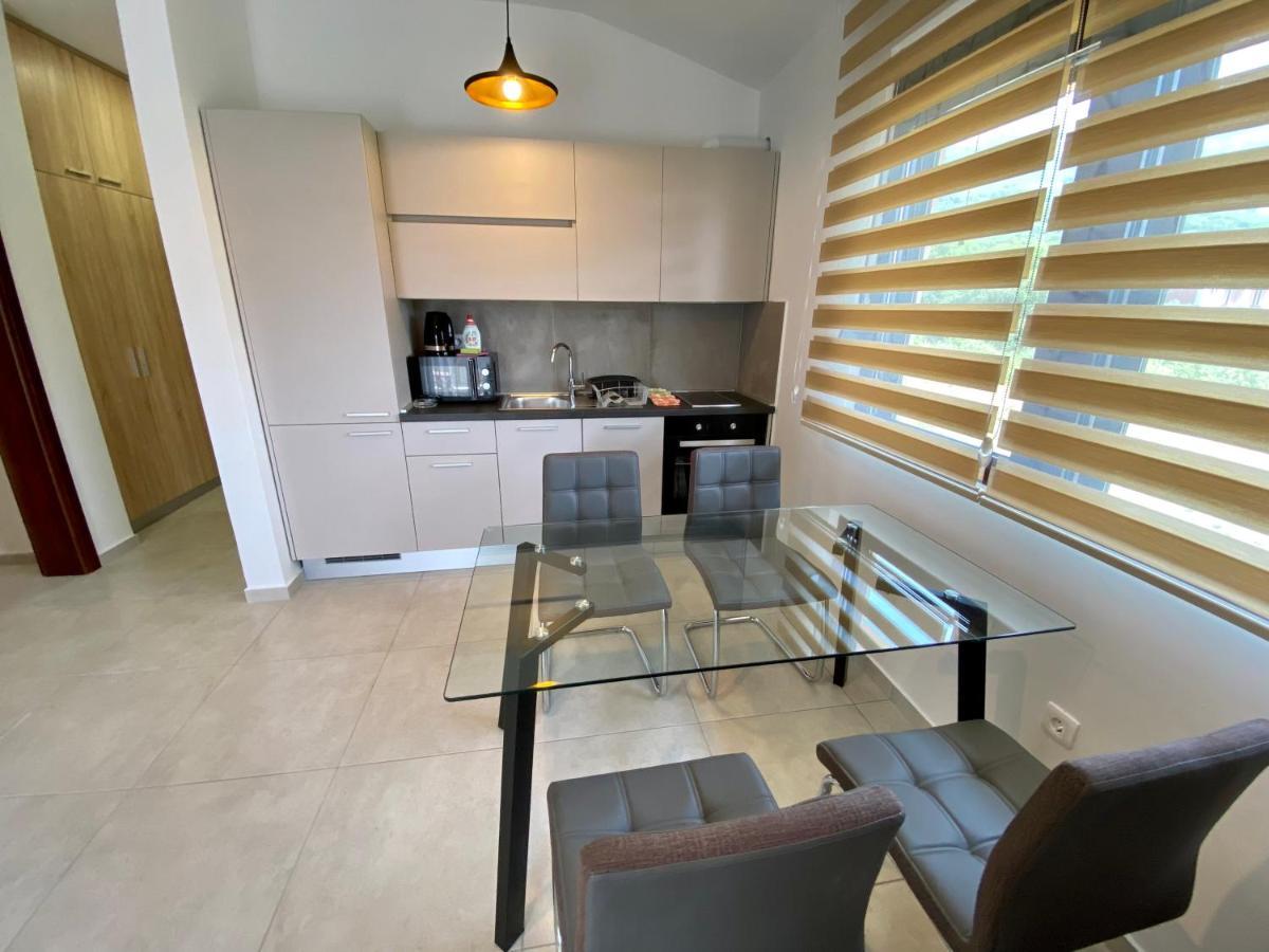 Villa Dolphin Apartments Petrovac Extérieur photo