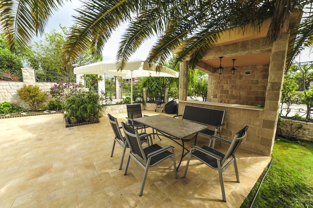 Villa Dolphin Apartments Petrovac Extérieur photo