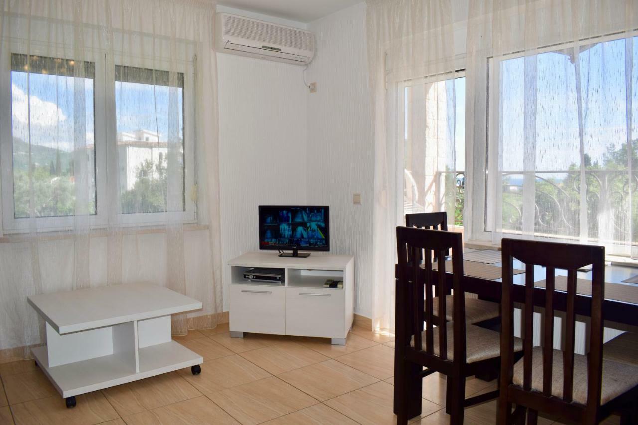 Villa Dolphin Apartments Petrovac Extérieur photo